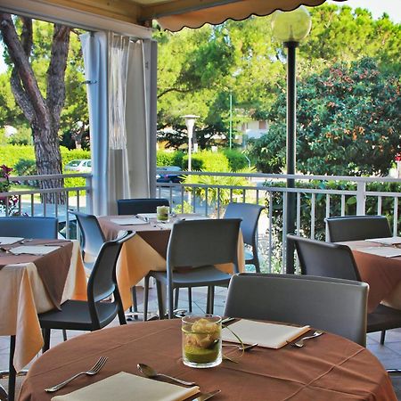 Aparthotel Ponza Lignano Sabbiadoro Exteriér fotografie