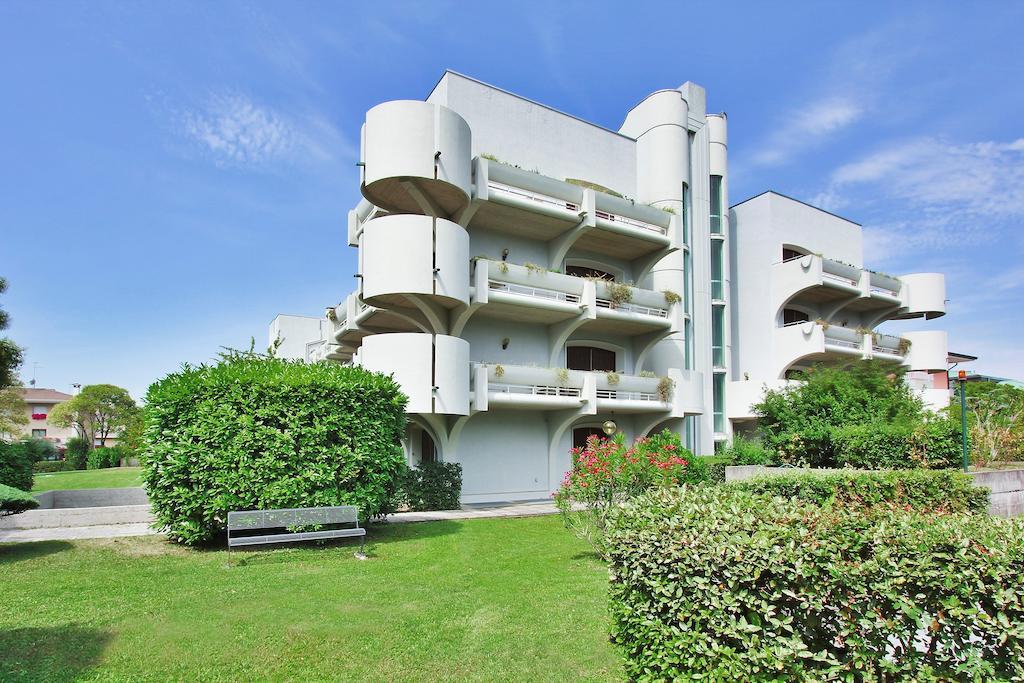 Aparthotel Ponza Lignano Sabbiadoro Exteriér fotografie