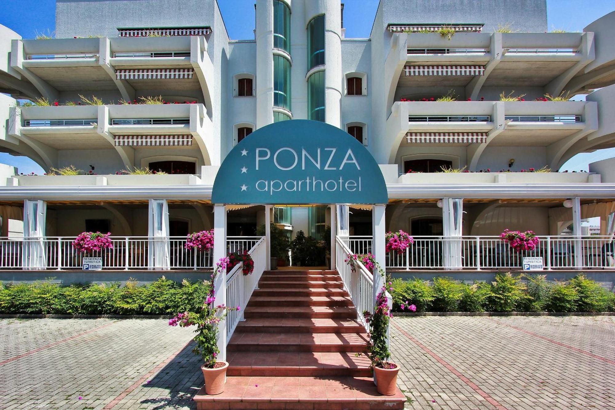 Aparthotel Ponza Lignano Sabbiadoro Exteriér fotografie