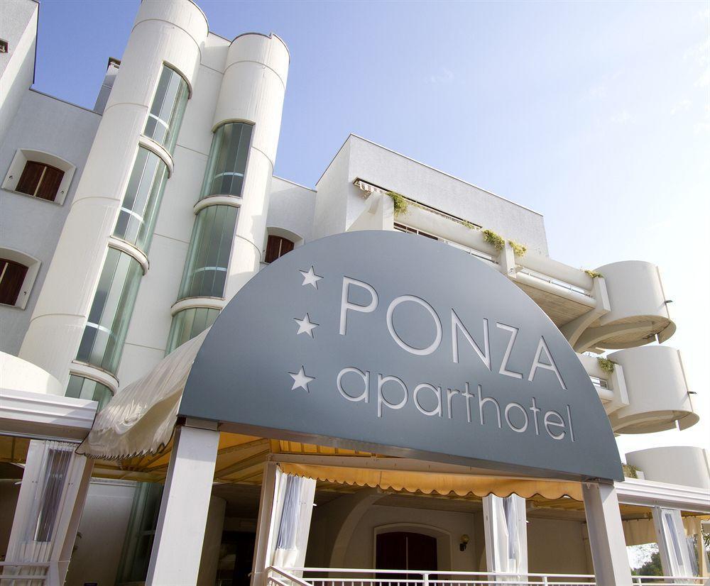 Aparthotel Ponza Lignano Sabbiadoro Exteriér fotografie