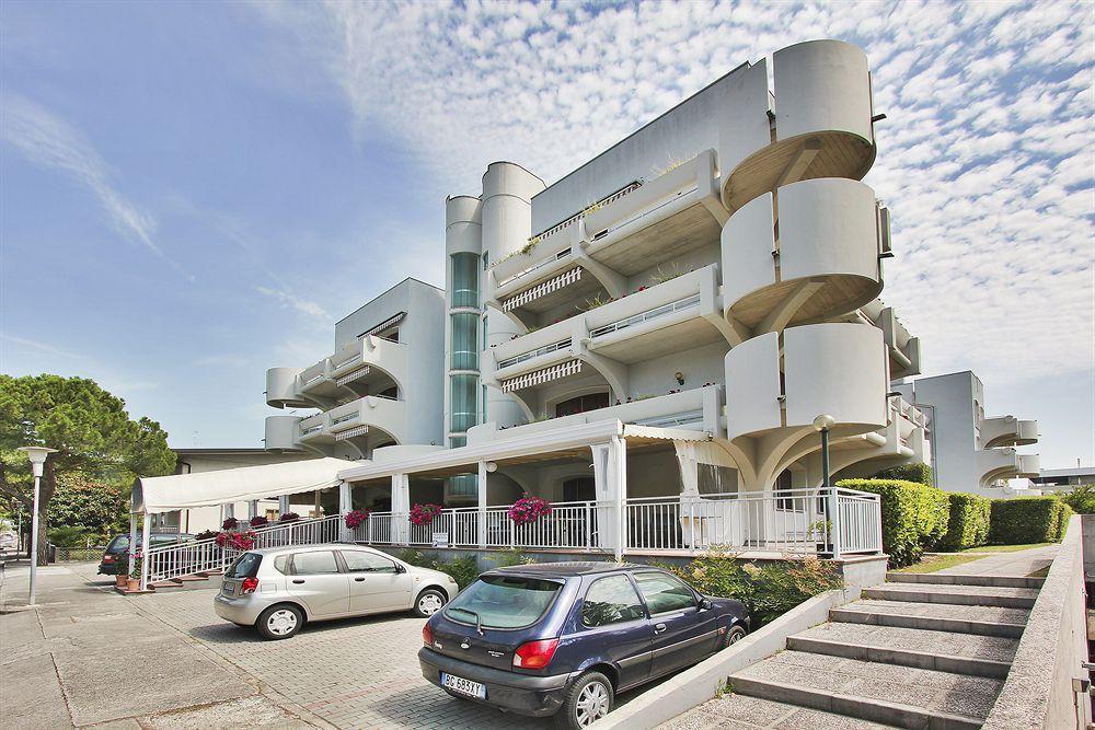 Aparthotel Ponza Lignano Sabbiadoro Exteriér fotografie